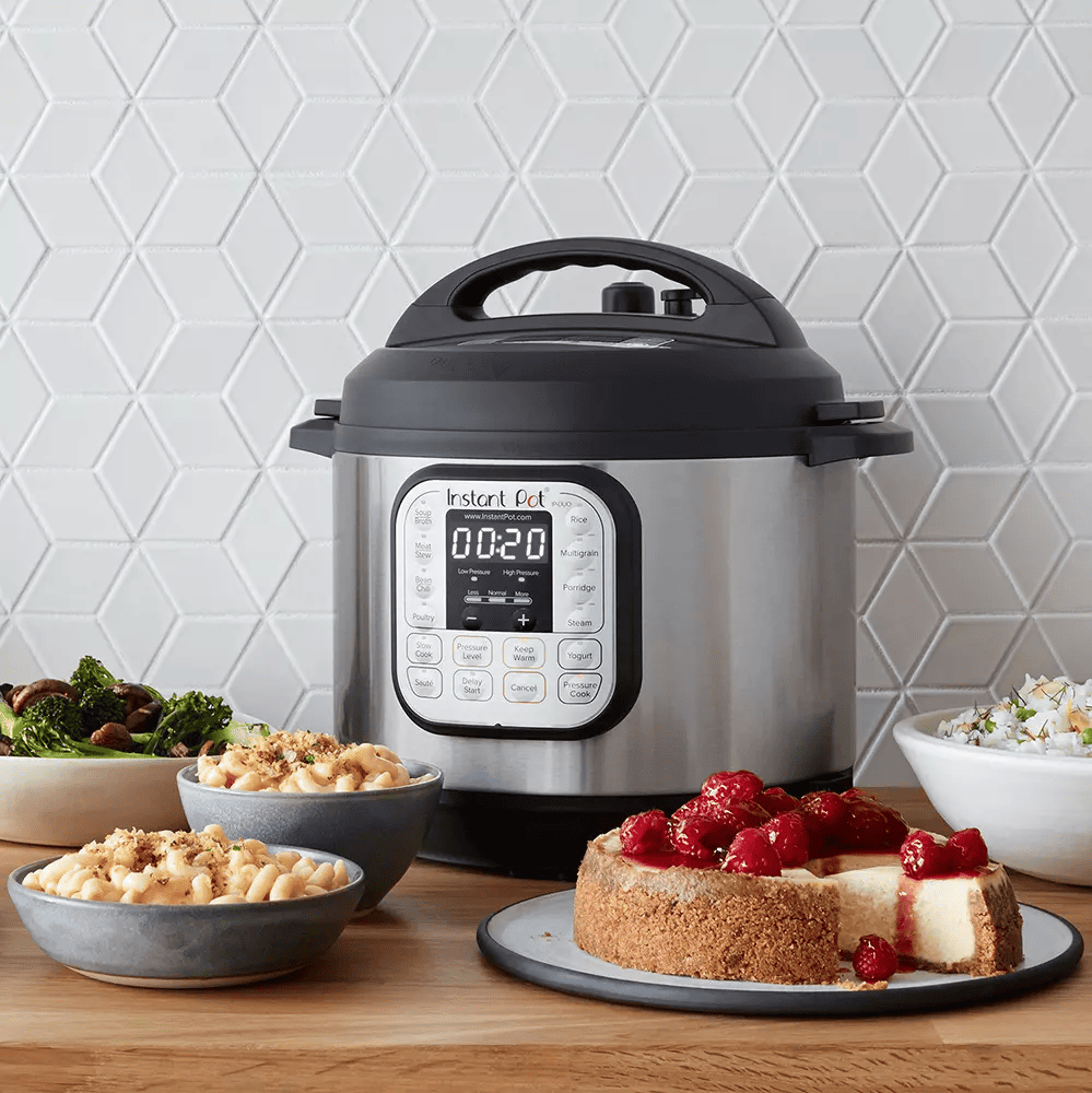 Autocuiseur électrique Instant Pot Duo avec cuve amovible, appareil polyvalent pour cuisson sous pression et plats du quotidien