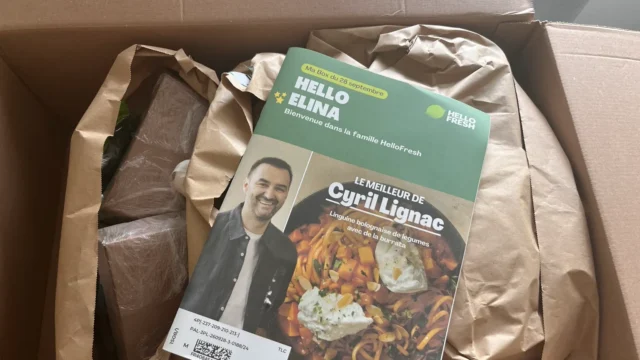 Contenu d'une livraison HelloFresh rangé par recettes